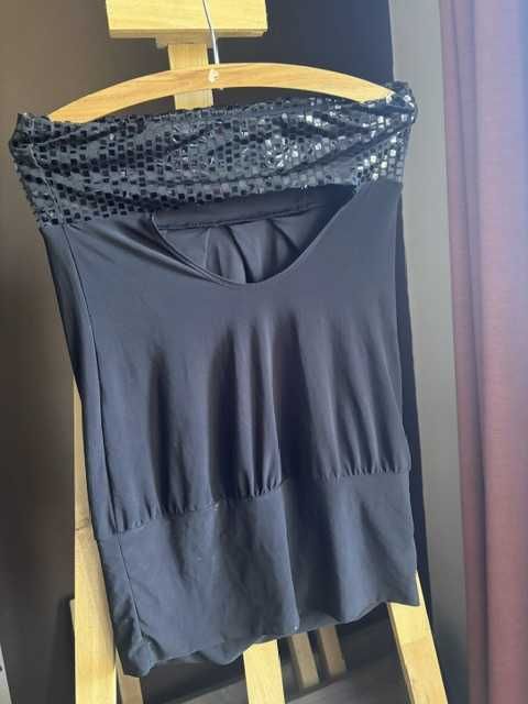 Top ze świecącymi małymi kwadracikami