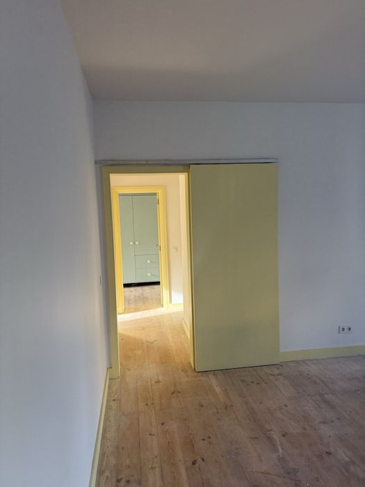 Pinturas ,capoto e remodelações