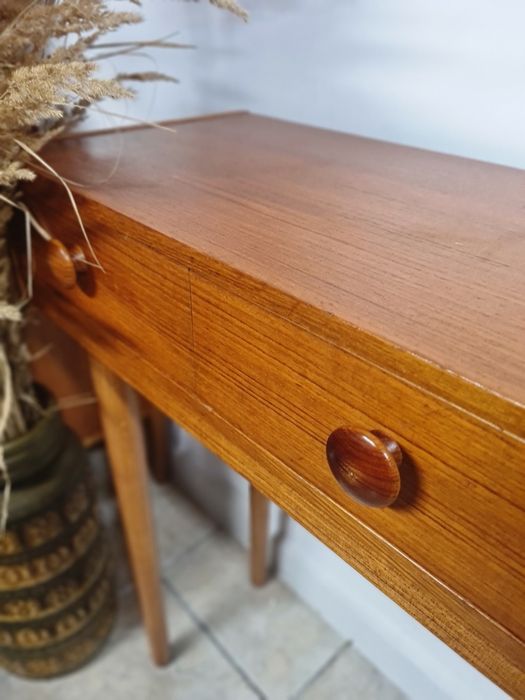 Konsola,małe biurko tekowe, skandynawski design, Szwecja lata 60,mid-c