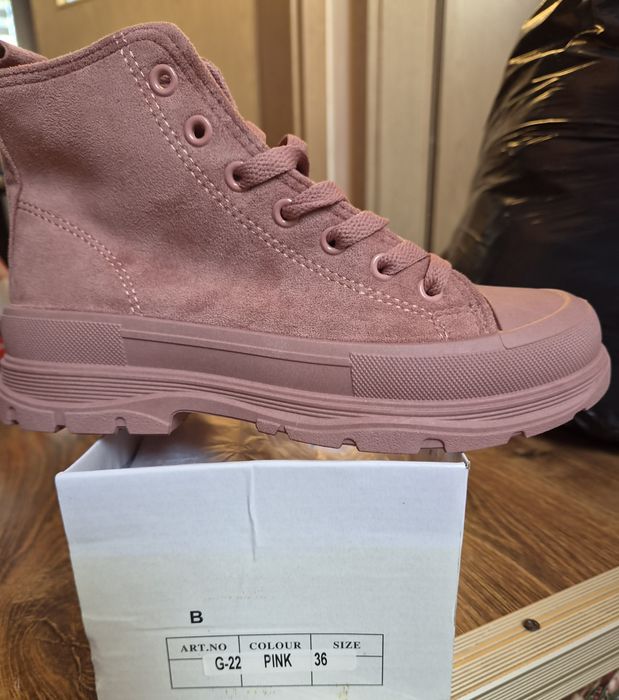 Buty nieocieplane nowe 36