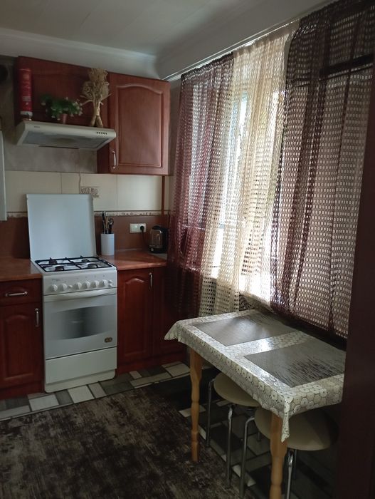 Світло не вимикають. Квартира в центрі  ост. Фестивальная подобово ,