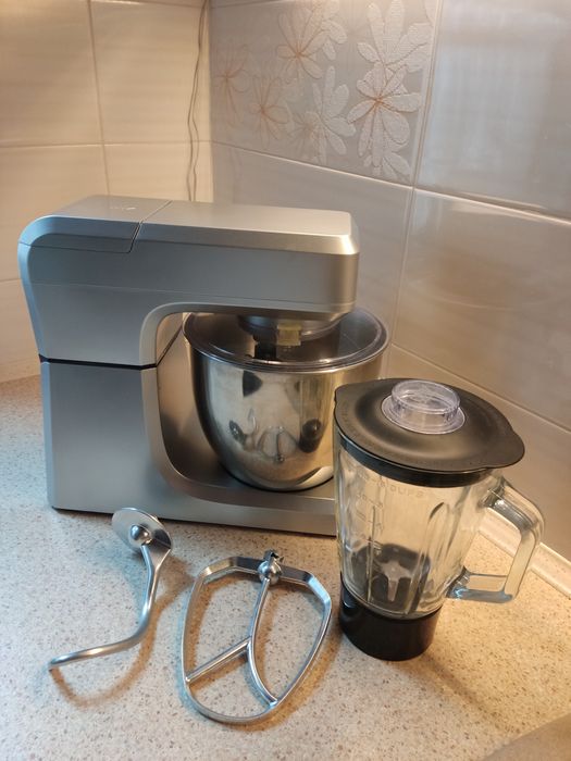 Robot planetarny Ariete z mixerem do smoothie