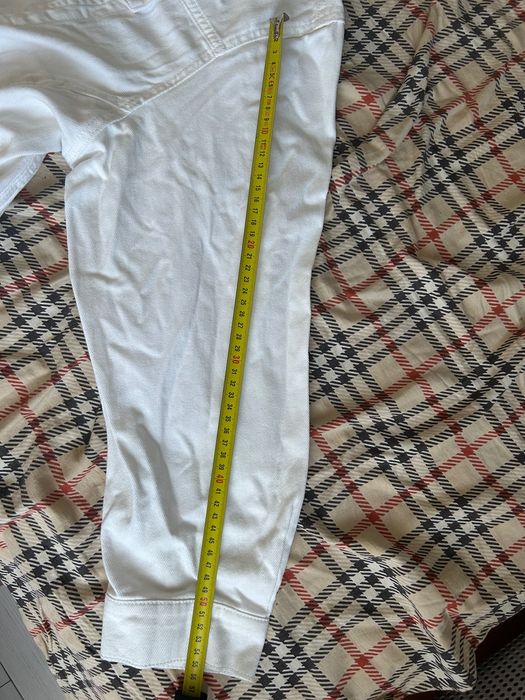 Біла куртка джинсова від H&M (DIVIDED)