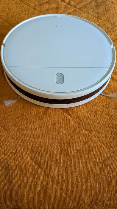 Mi Robot Vacuum-Mop Essential