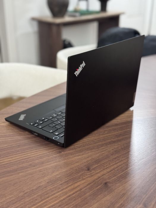 ThinkPad E14 i7 11th Gen466295647875911681