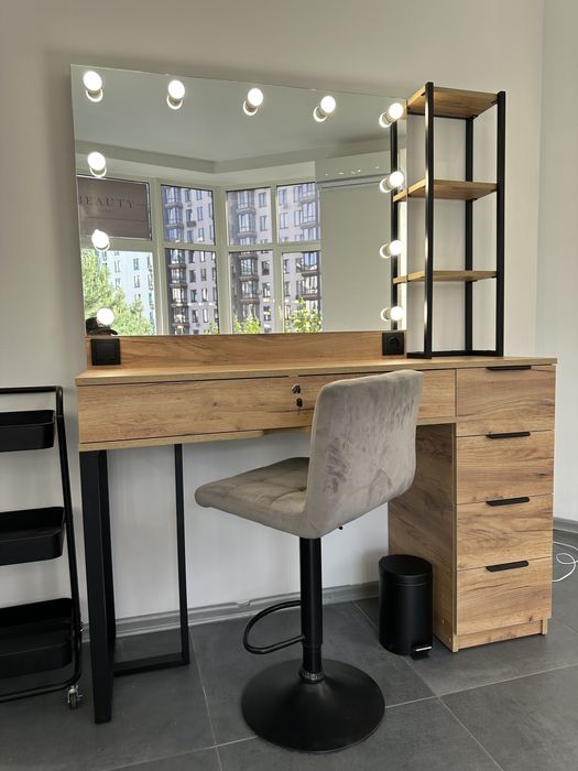 Гримерний стіл 1.4 метра метал полки та опора дуб крафт золото