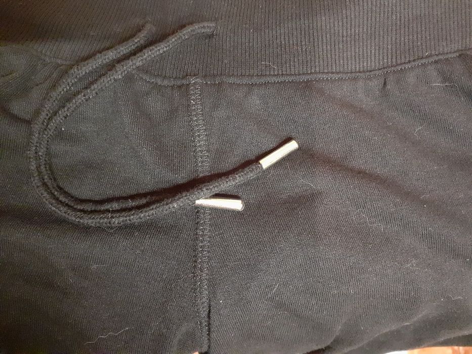 Dresy damskie wysokiej  jakości H & M