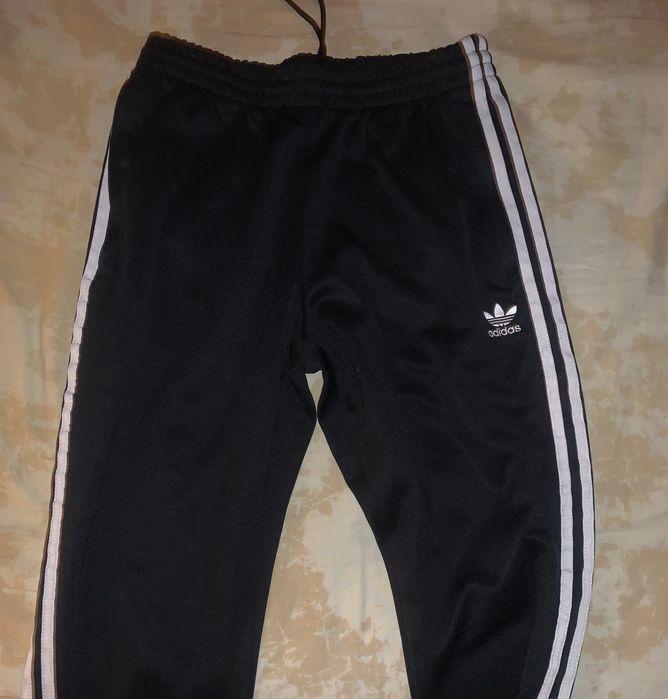 Calças da adidas ótimo estado