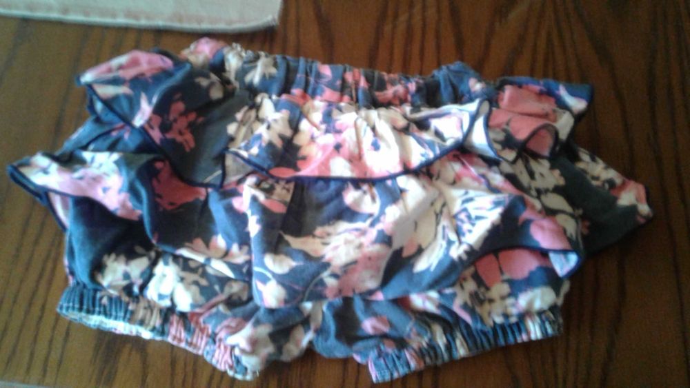 Calção folhos menina 2 anos