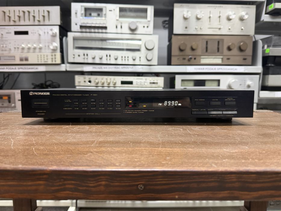 Tuner radiowy Pioneer F-551 Audio Room