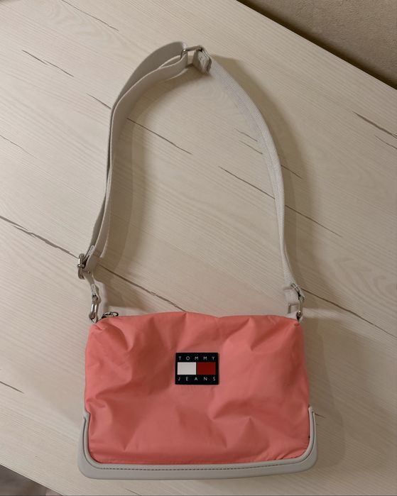 Сумка Tommy Hilfiger рожева