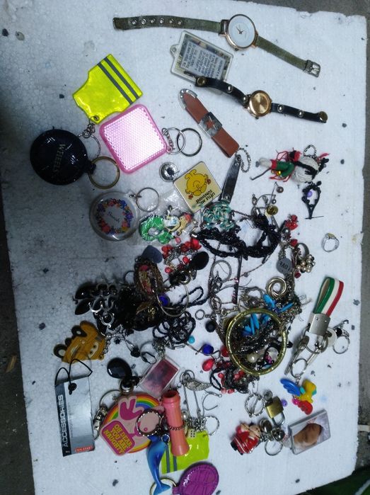 Akcesoria zegarki kolczyki