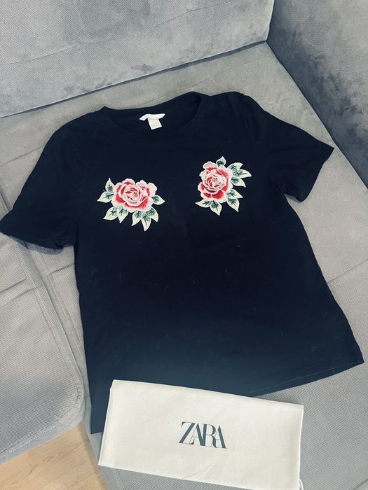 Czarny top t-shirt hm z kwiatkami rozm s