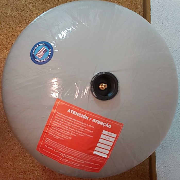 Tanque de pressão Global Water C2-Lite CAD 8 Modelo C2B-100LV, Novo