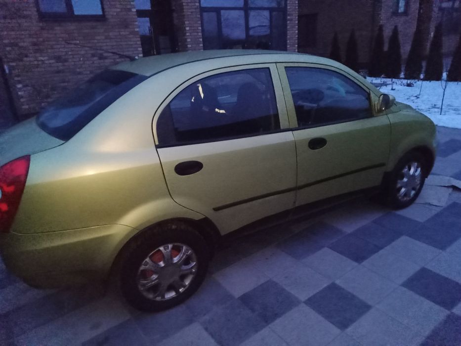 Автомобиль Чери джаги