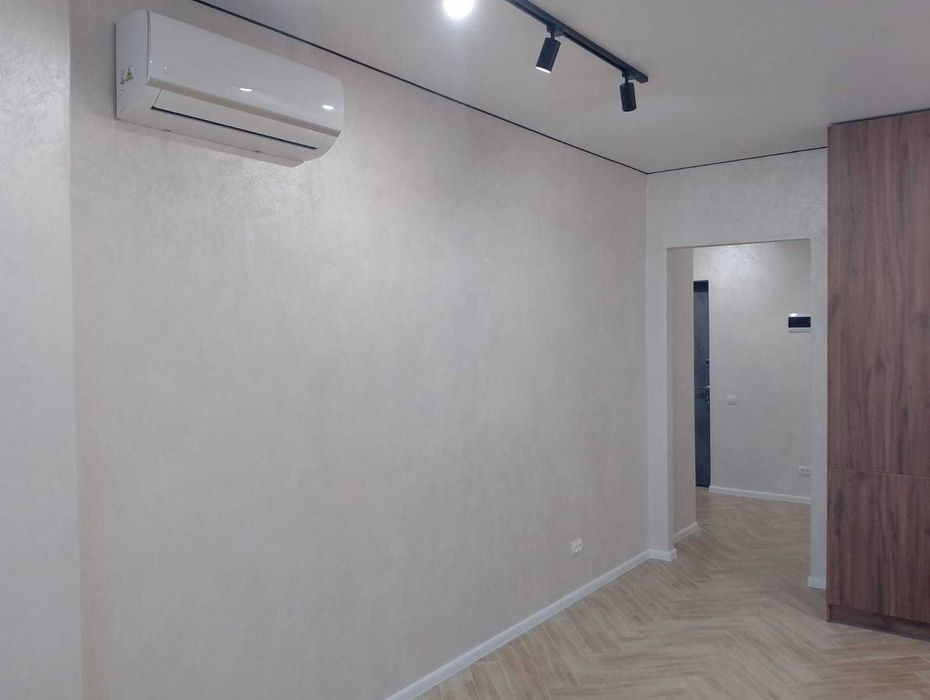 Продаж 1к квартири 43.7 кв. м на вул. Свободи/Виставка