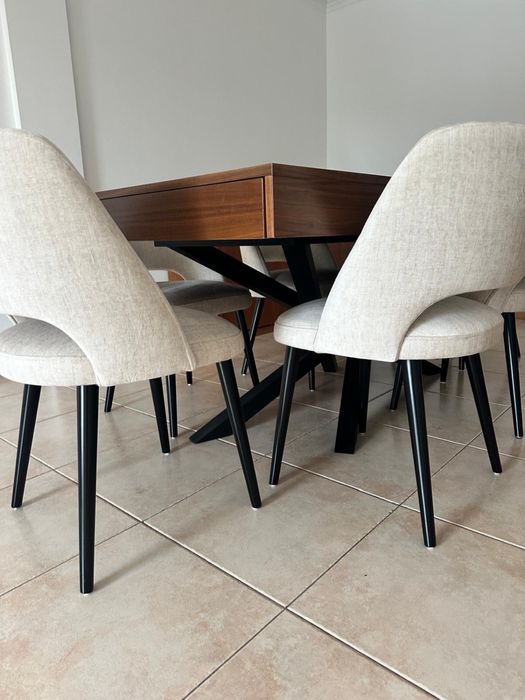 Cadeiras Almofadadas de Sala