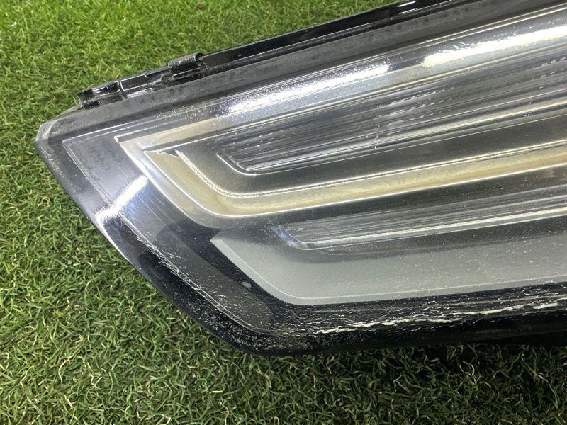 Фара левая AUDI A4 B9 2.0 TFSI 2017