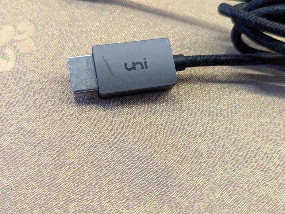 Кабель USB-C — HDMI 4K от uni Accessories длиной 1,8 м. USB-C do HDMI