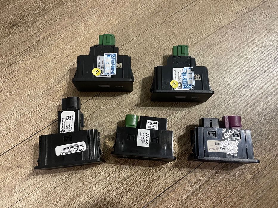 USB порт VW VAG 5Q0035726 3GD035726B 5G0035222 Golf Passat Tiguan