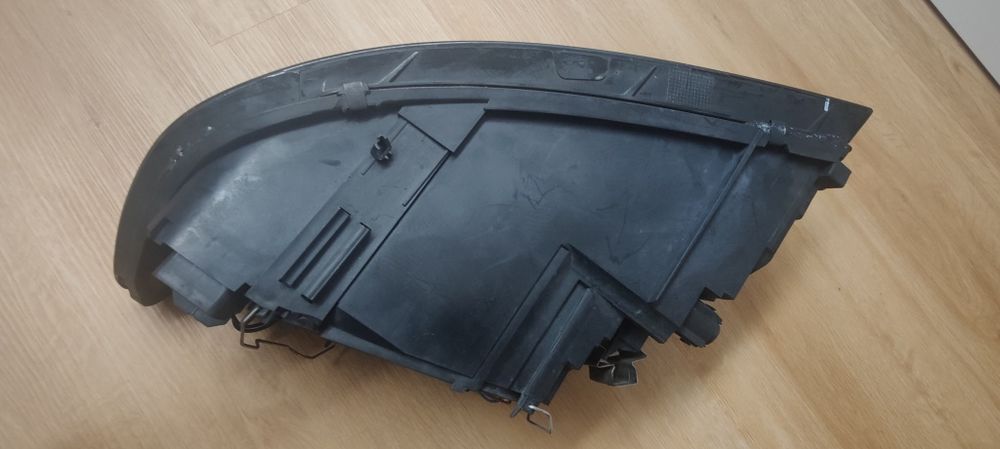 Farol  Volvo S40
