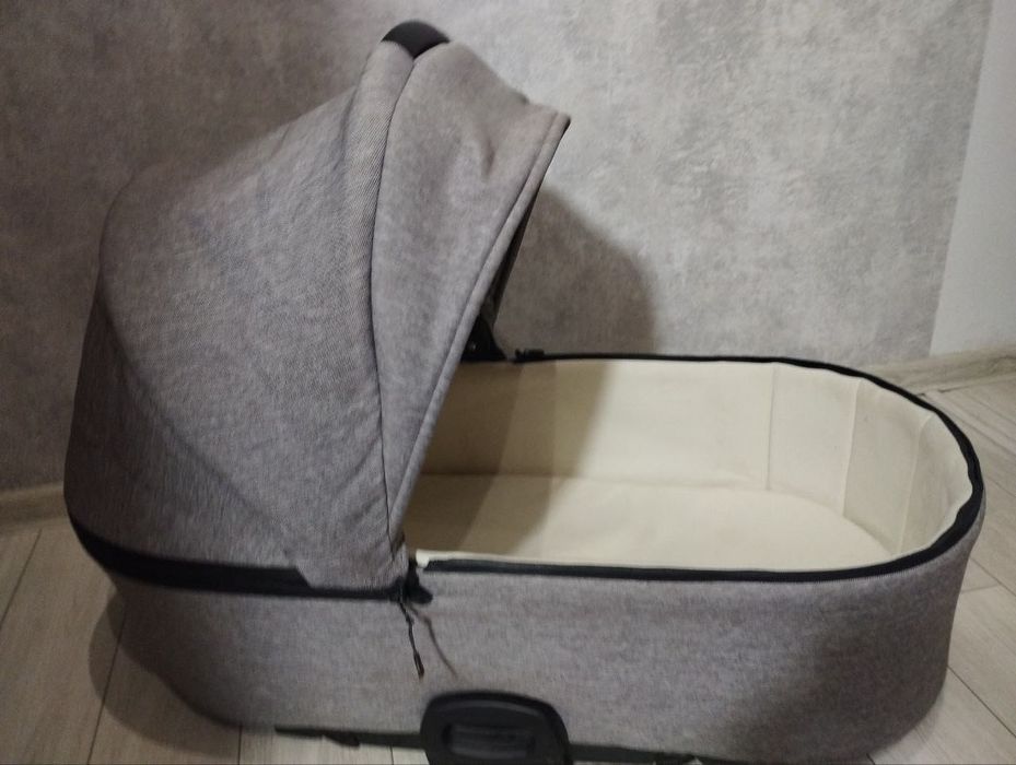 Коляска Invictus (на запчастини)