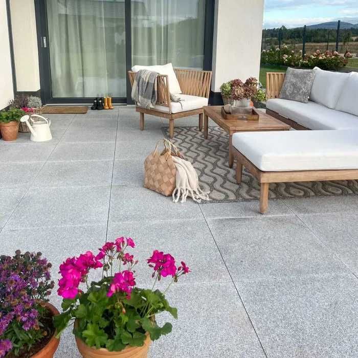 Schody z granitu, stopnica 150x33x2, płomieniowany, granit Chełmno.