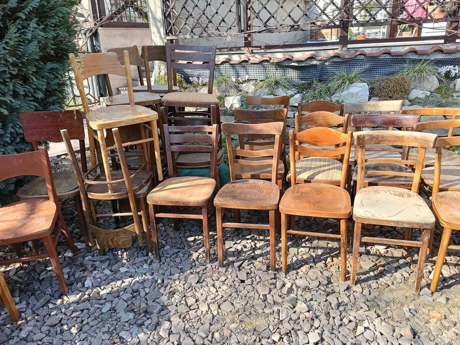 kultowe krzesła vintage PRL drewniane, tapicerowane FaMeG Jasienica, Radomsko Jar Daniel Aga