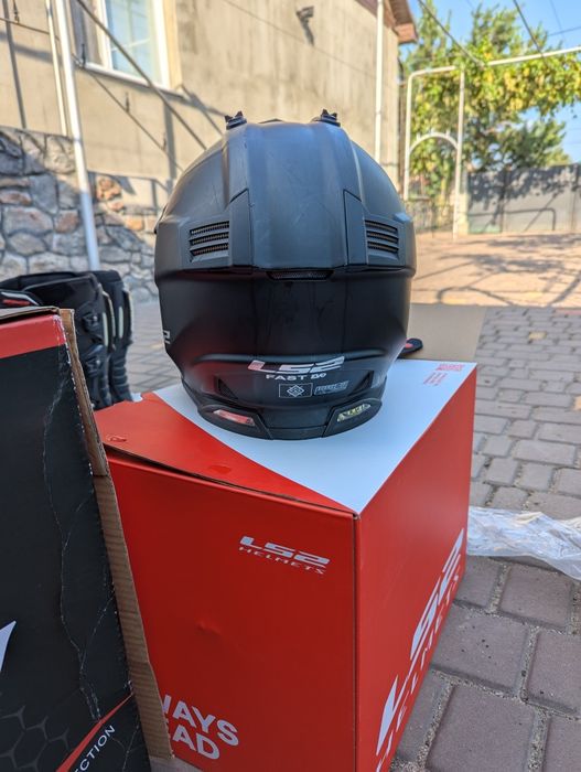 Продам мотоэкипировку