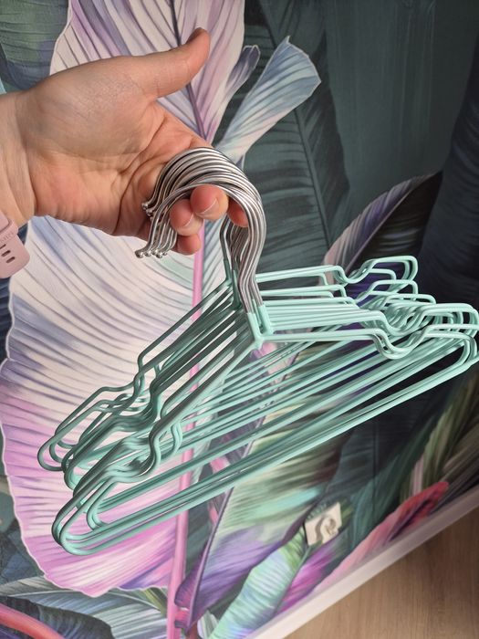 Wieszaki na dziecięce ubranka 20szt