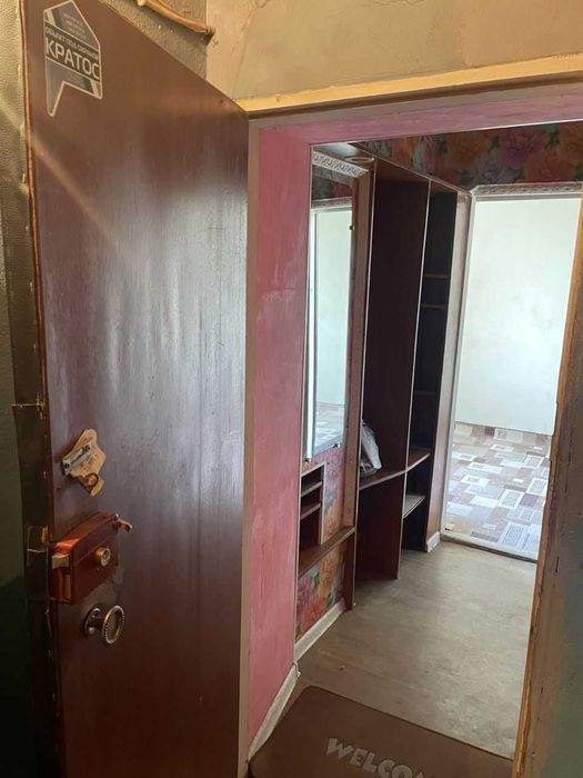 Продам комнату Центр, м.Научная