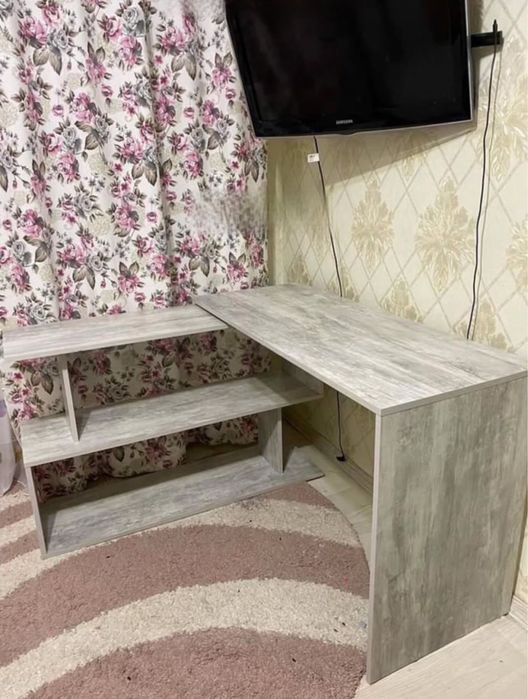 Офісний письмовий комп’ютерний стіл Парта компьютерный письменный стол