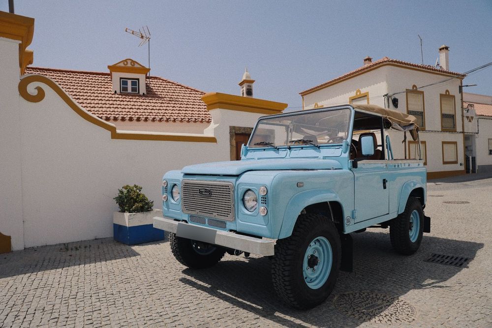 Land Rover Defender