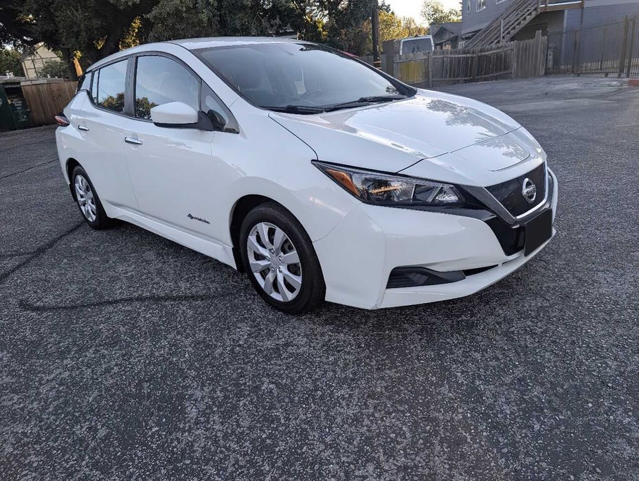 Nissan LEAF S      2019