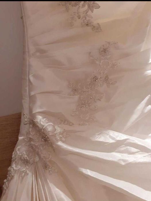 Suknia ślubna 40 romiar