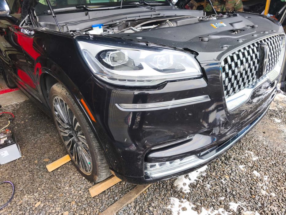 Lincoln aviator кузов взборі двері ляда крило капот бампер арка гриль