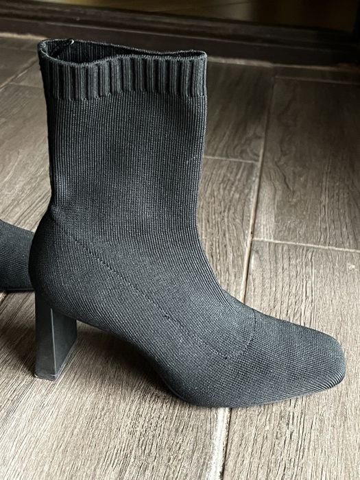 Черевики ZARA 36 розмір