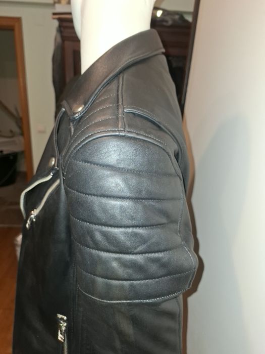 Blusão em pele estilo Baker ,tamanho M
