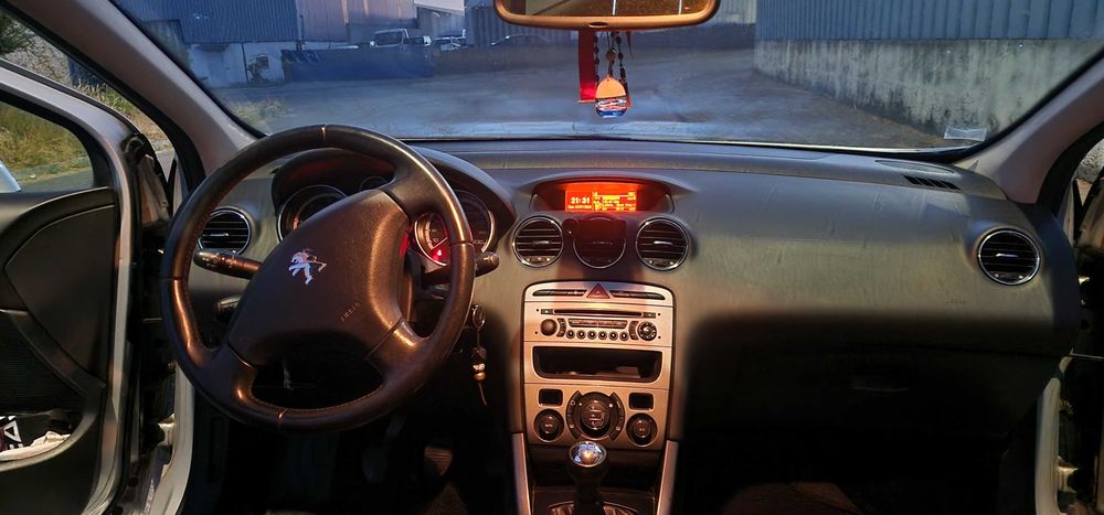 Peugeot 308 2012