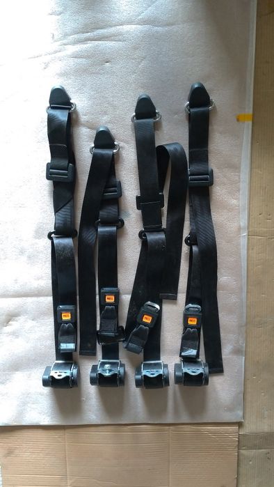 Conjunto cintos de segurança Mercedes Sprinter W906.  Carrinha de mobilidade.