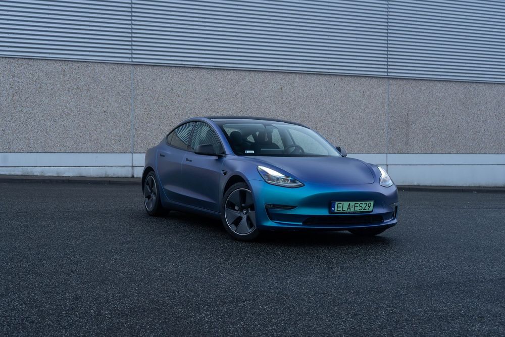 Tesla Model 3 Tesla Model 3 Long Range AWD • 372 KM • FSD • 2021