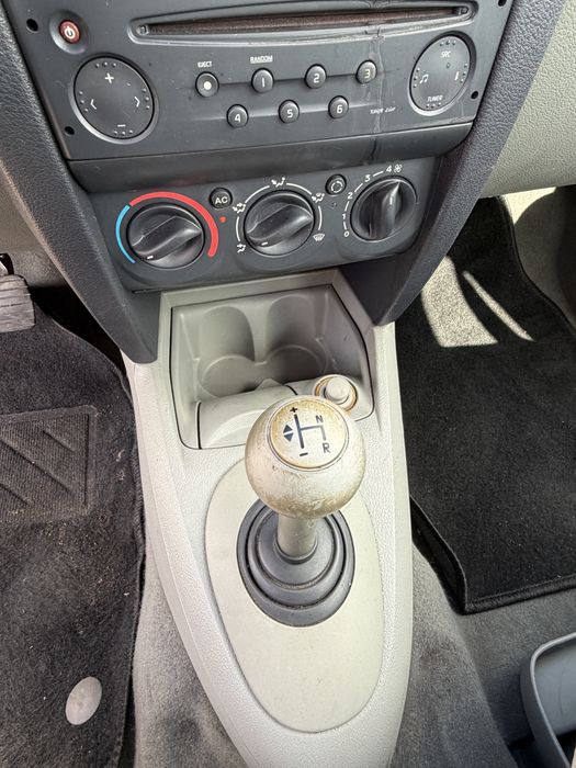 Renault Clio 1.2i Privilege