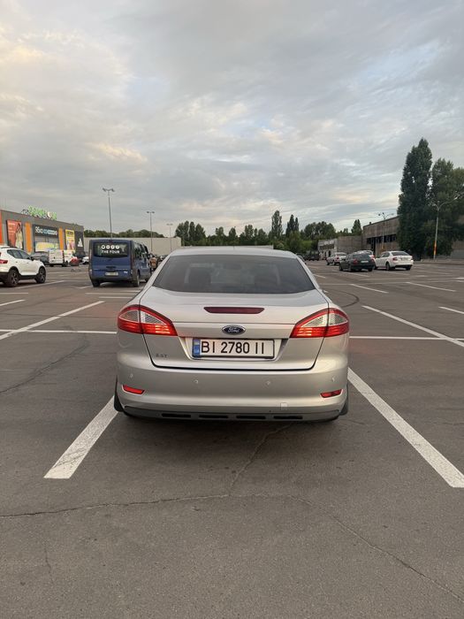 Продам автомобіль Ford у чудовому стані
