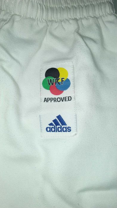 Fato de karate marca adidas para 110-120 cm óptimo estado para criança