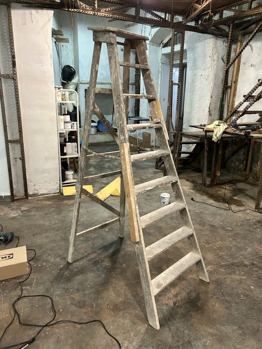 Escadote antigo funciona