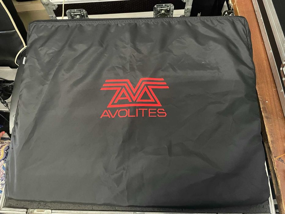 Mesa de luz Avolites Pearl 2000 C/Case