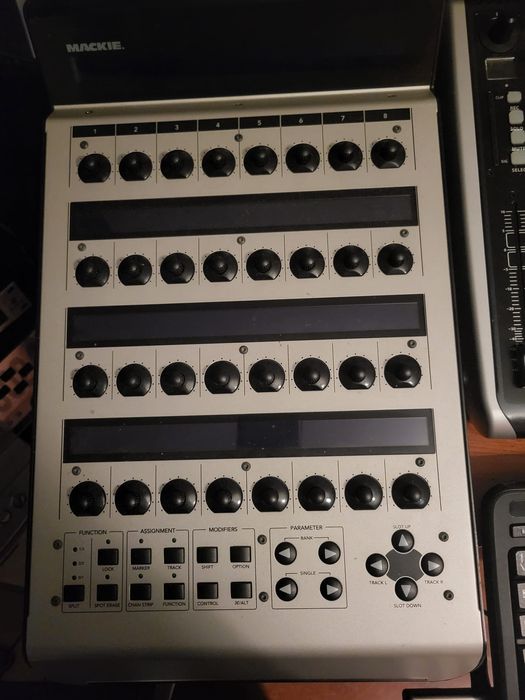 Mesa de estúdio mackie e tascam