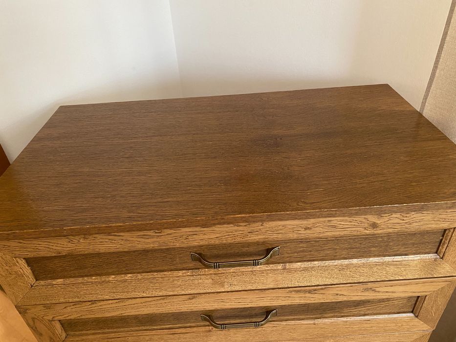 Продам Дубову Спальню