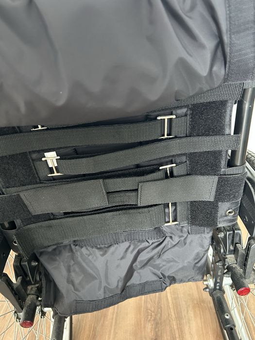 Cadeira de rodas INVACARE, modelo ACTION 3 NG