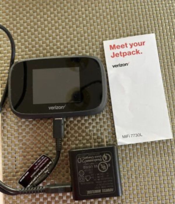 Роутер 4G Novatel MiFi 7730L.